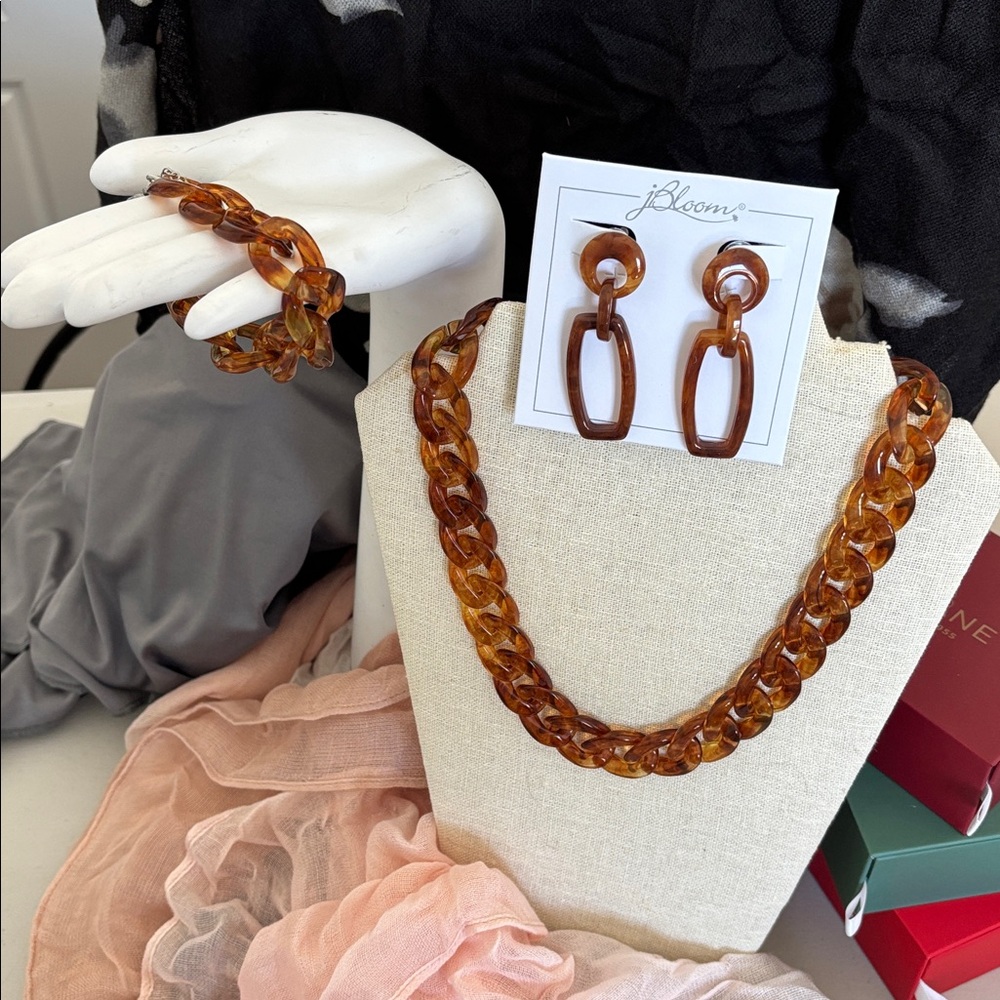 jBloom “tortoise shell” acrylic jewelry set